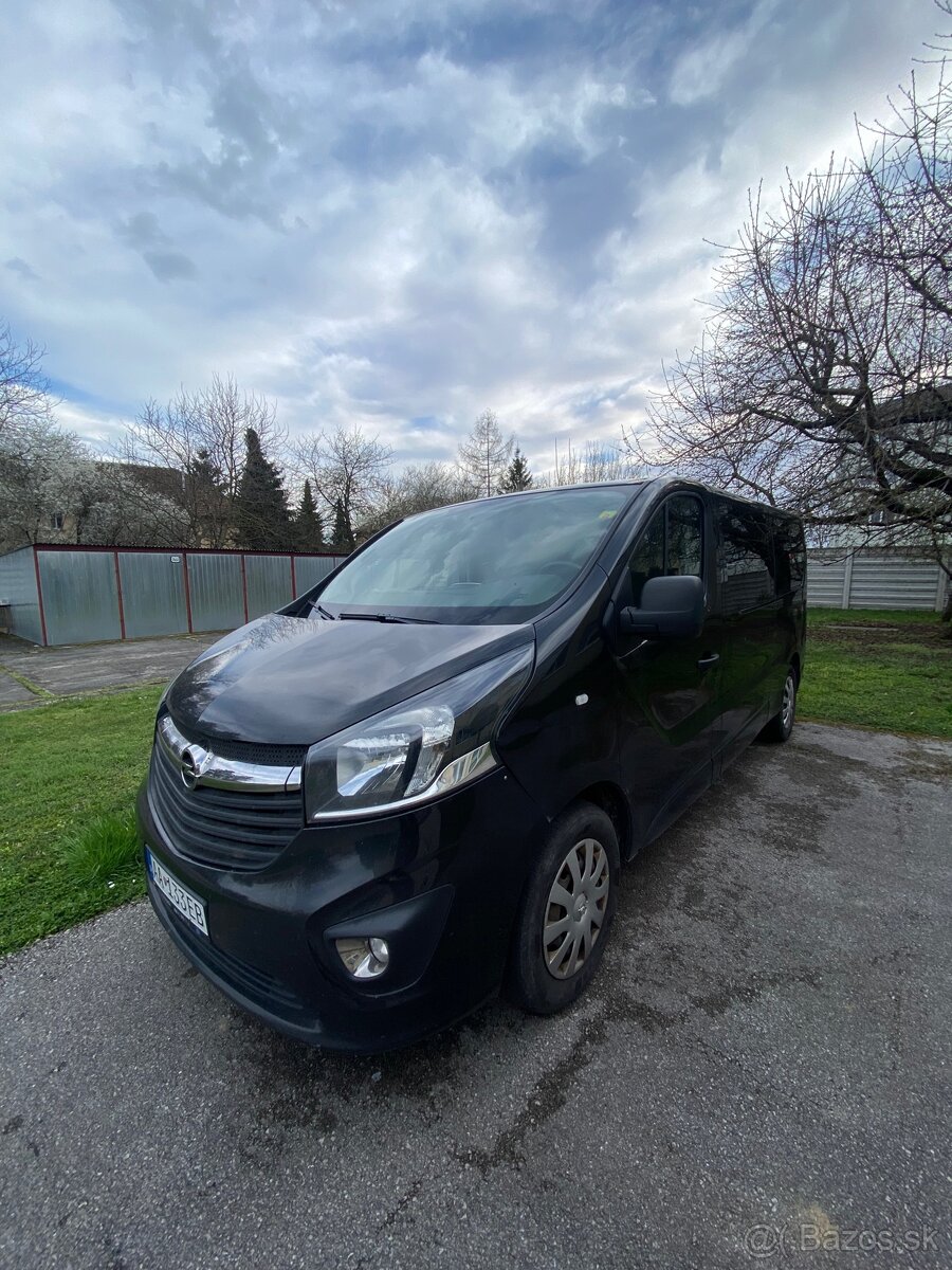 Opel vivaro long