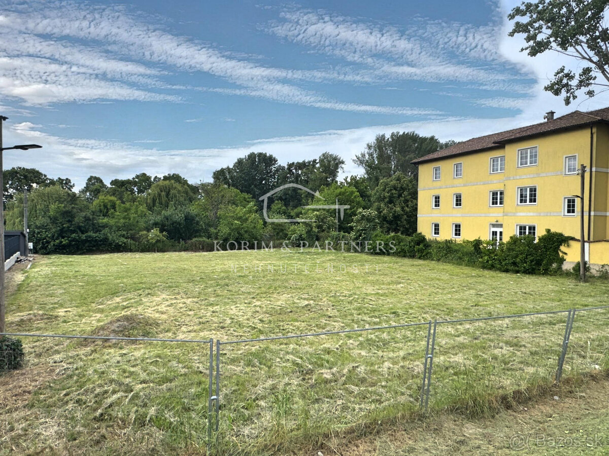 Jedinečný stavebný pozemok na Alžbetinom Ostrove
