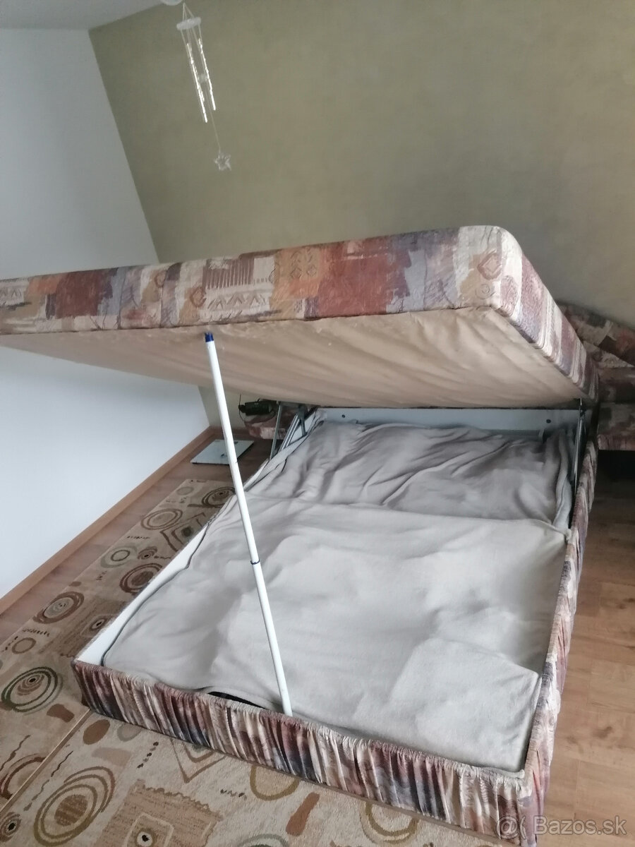Manželská posteľ