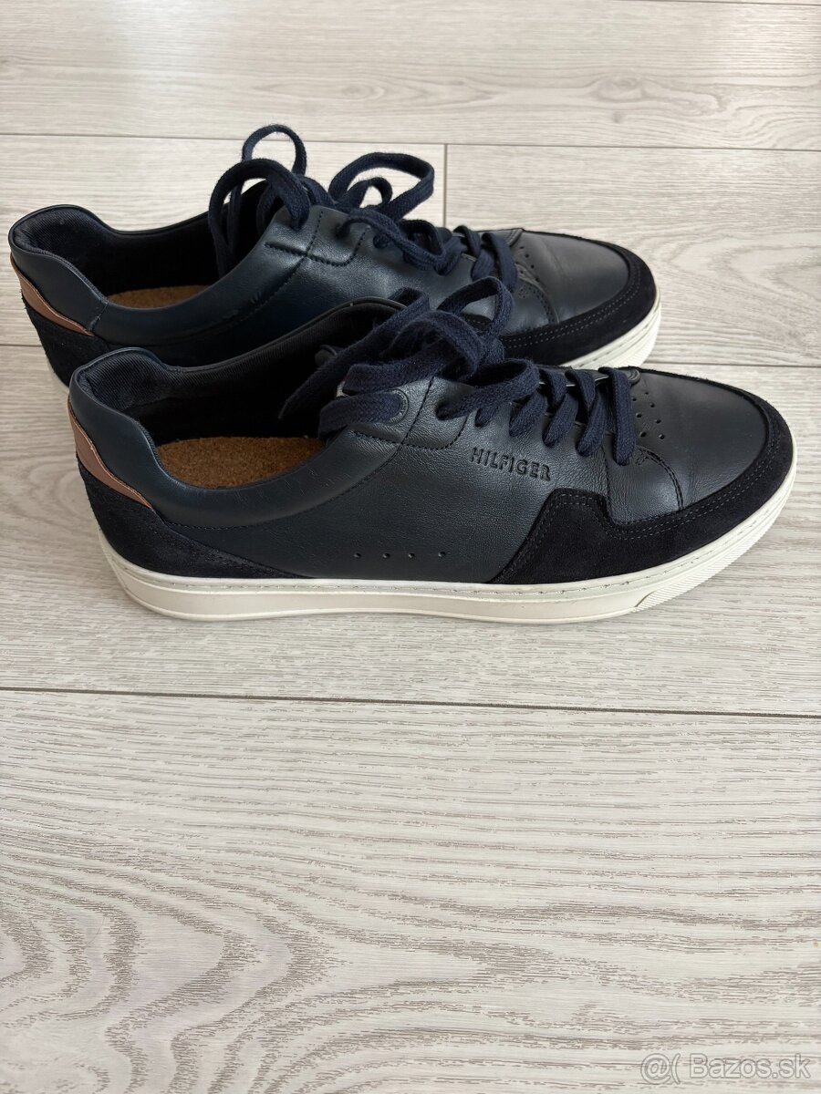 Tommy Hilfiger velkost 42