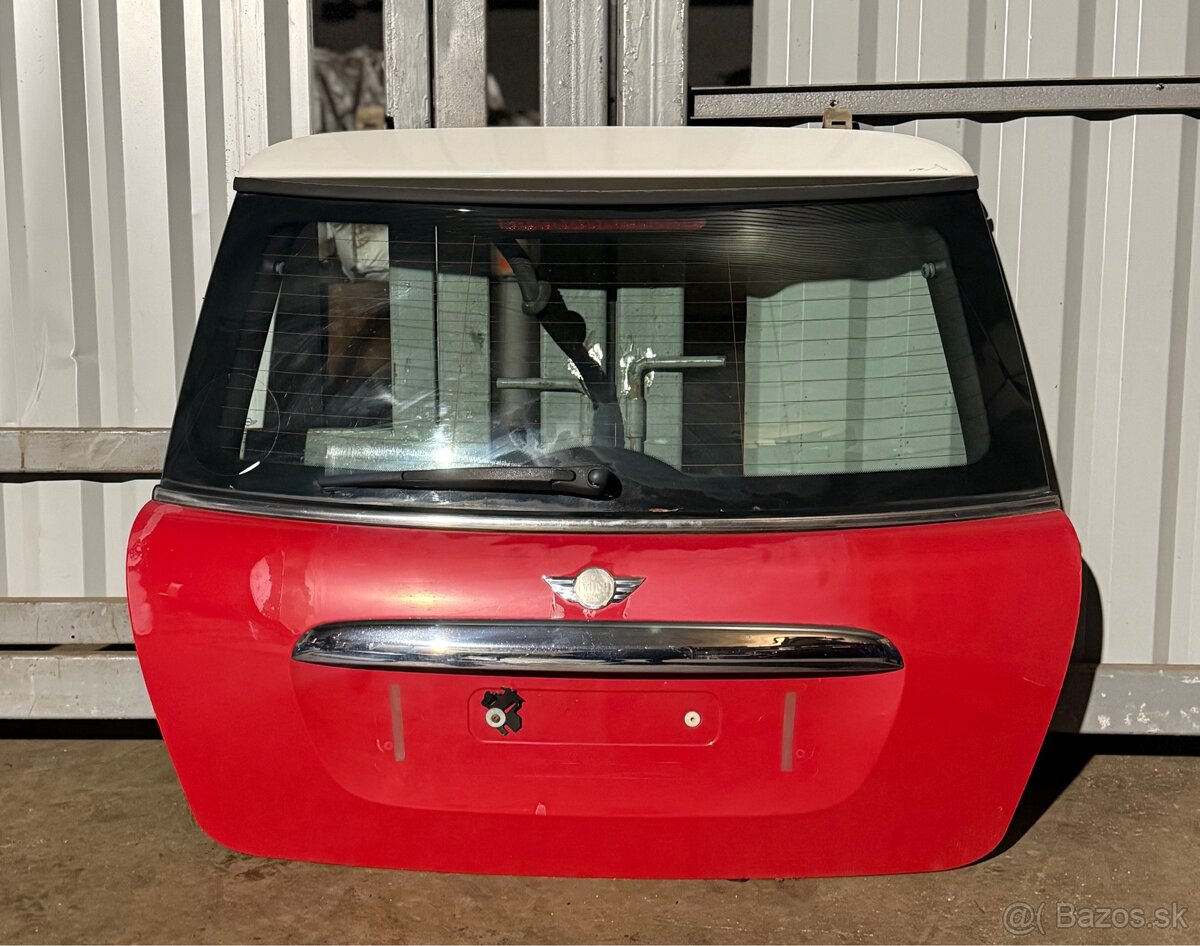 Mini Cooper, R55, R56, R57 piate kufrove dvere, veko, kufor