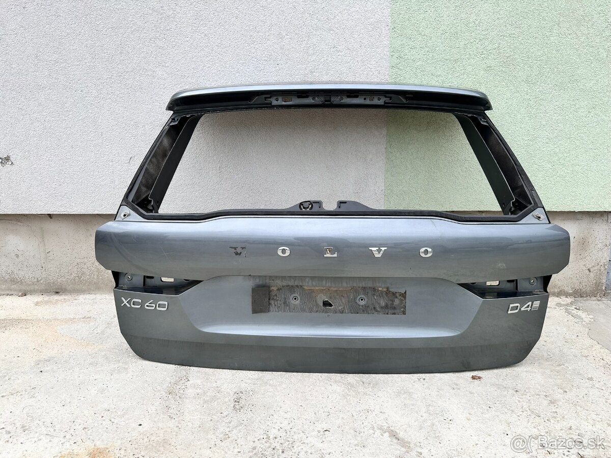 volvo XC60-XC40 zadna kapota