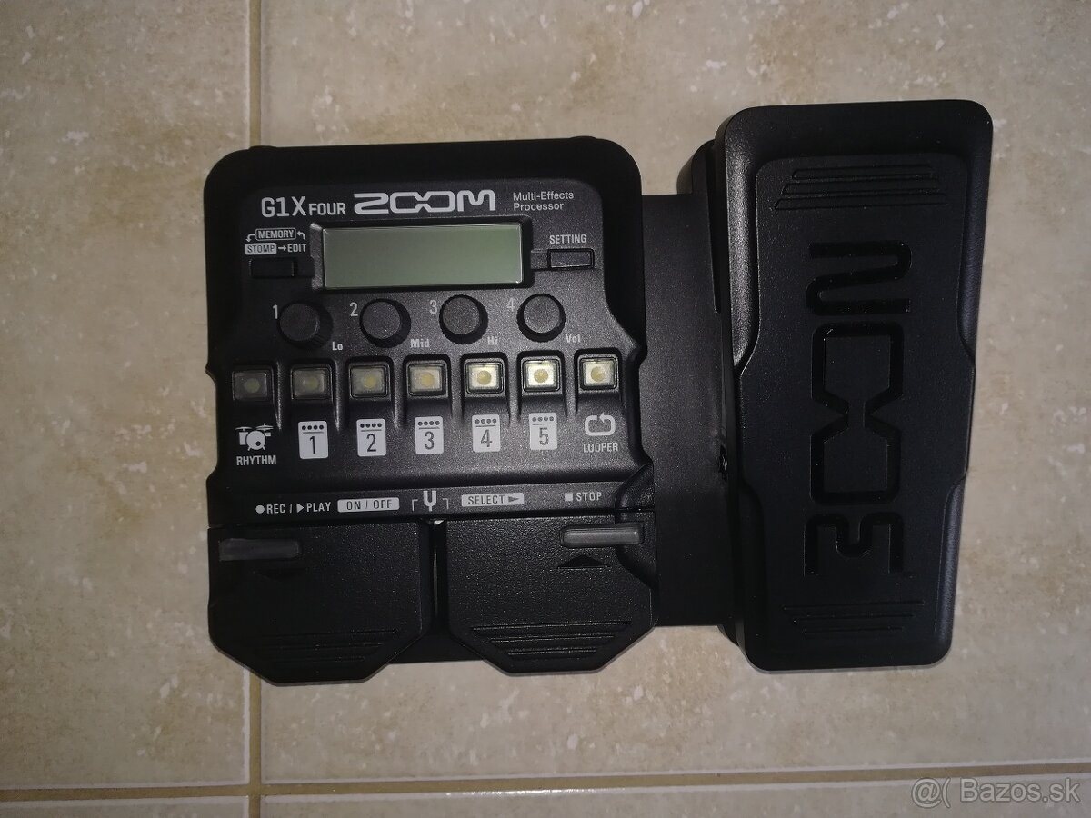 Gitarový multiefekt Zoom G1X Four