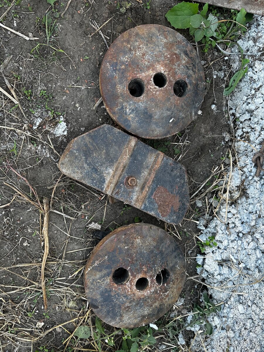 Predám závažia na traktor/malotraktor