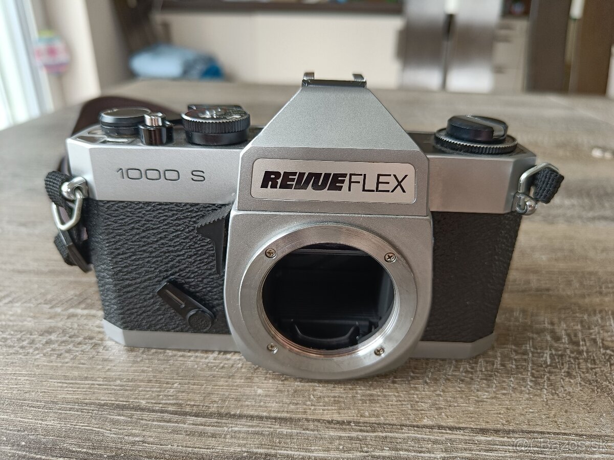 Predám fotoaparát Revueflex 1000s velmi zachovalý