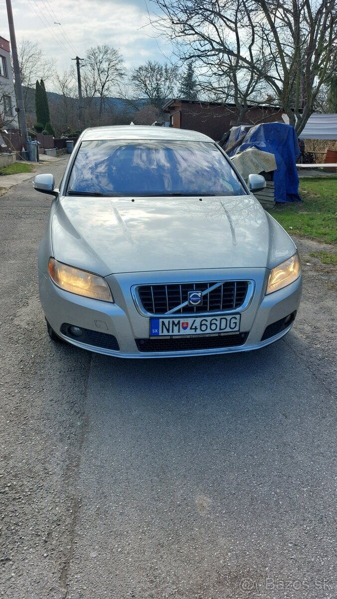 Predám VOLVO V70.
