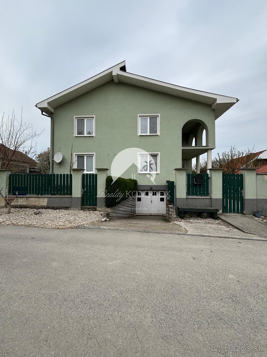 Reality KOMPLEX s.r.o. vám ponúka na predaj veľmi pekný, 6-i