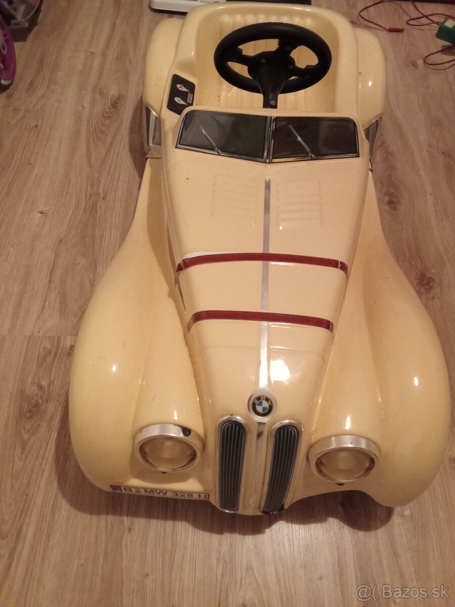 Elektrické autíčko BMW 328