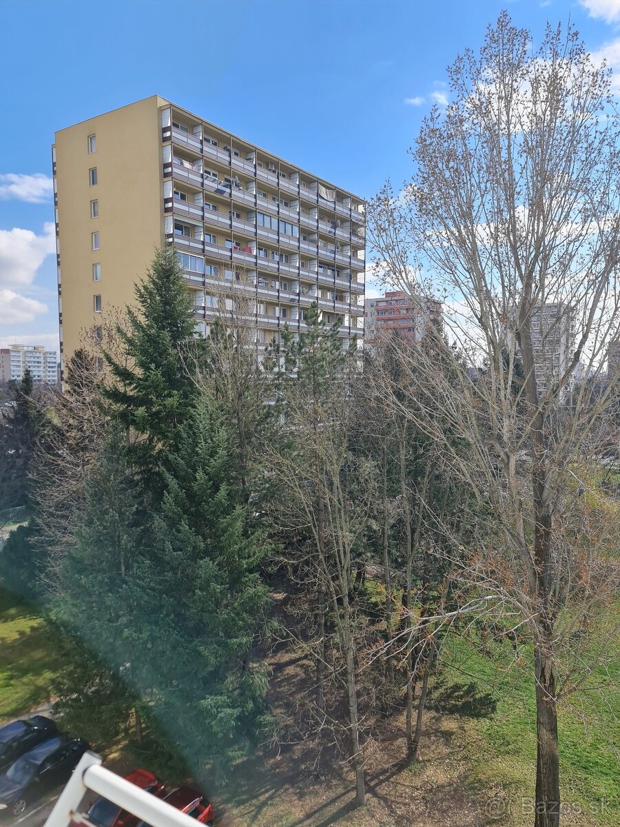 Na prenájom 2 izb. byt.