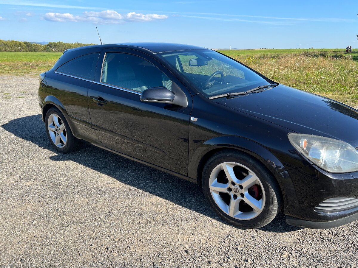 Opel Astra GTC 1.7 CDTI Cosmo M6