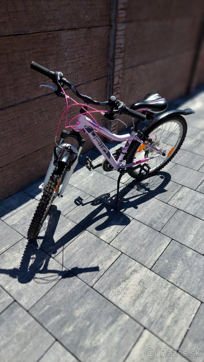 Dievčenský bicykel veľkosť.24