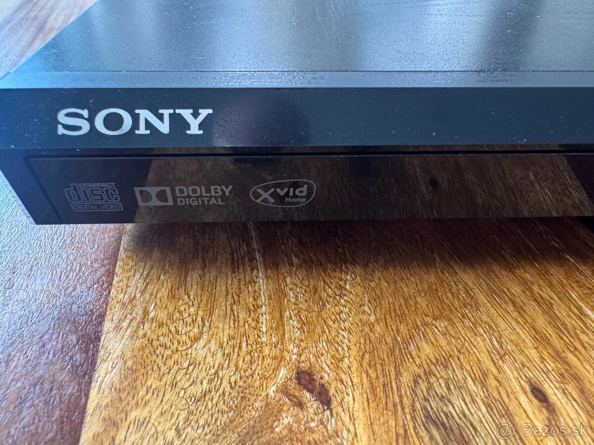 Sony DVD prehrávač + HDMI prevodník – top stav