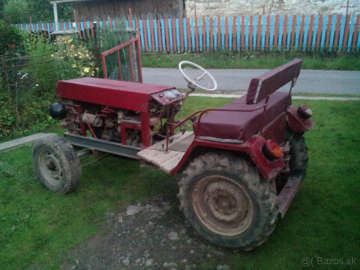 Malotraktor domácej výroby zo Škody Octavia 1962