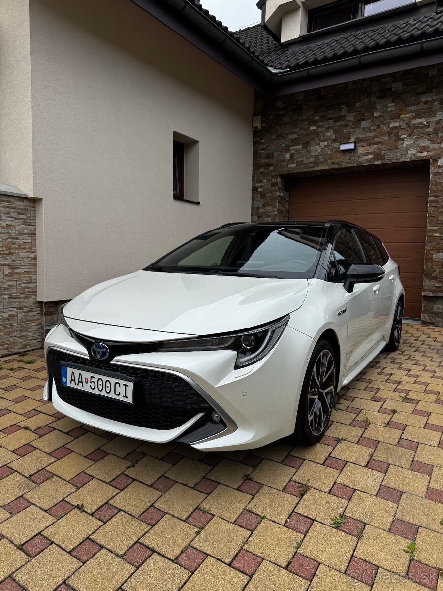 Toyota Corolla Combi TS 2.0 Hybrid Selection