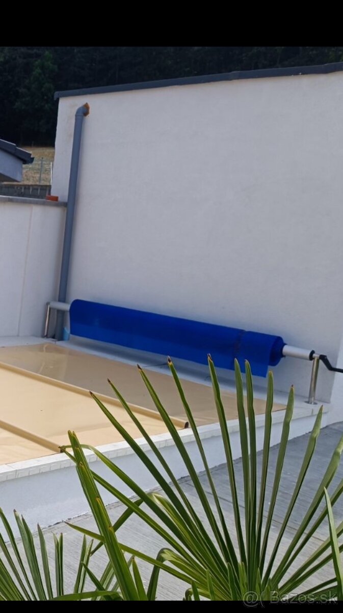 Pevný naviják na solárnu plachtu na bazén