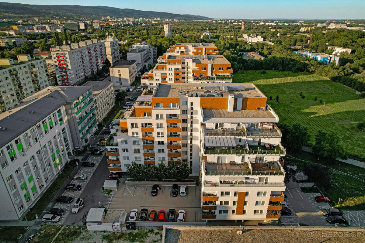 Na predaj vonkajšie parkovacie státie – Nobelova ulica