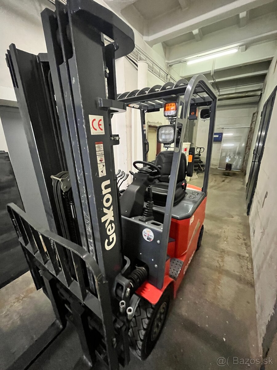 Predaj vysokozdvižného vozíka HELI CPD18 online aukciou