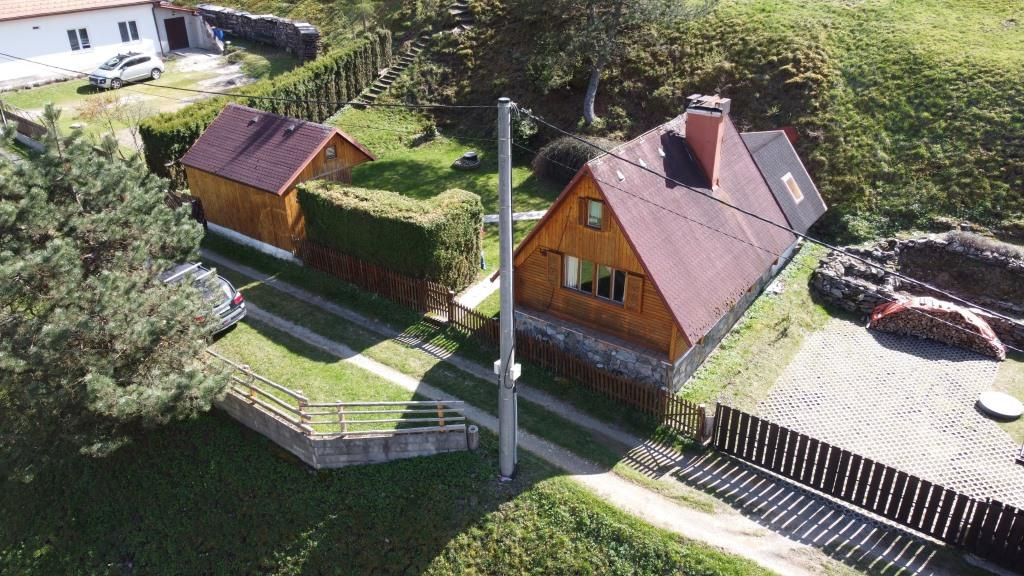 DREVENÁ CHATA TATRANEC - OPÁTKA - KOŠICE OKOLIE