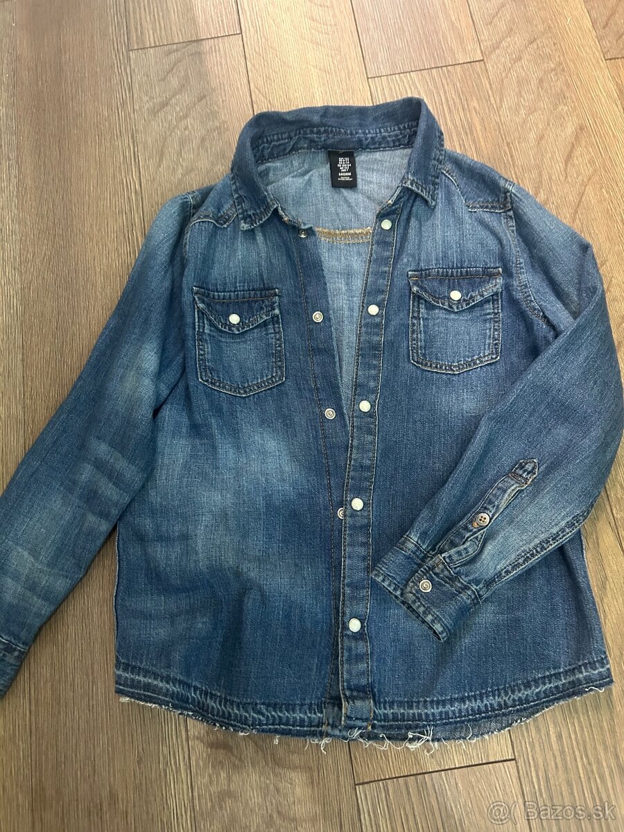 malo nosene oblecenie Chlapcek