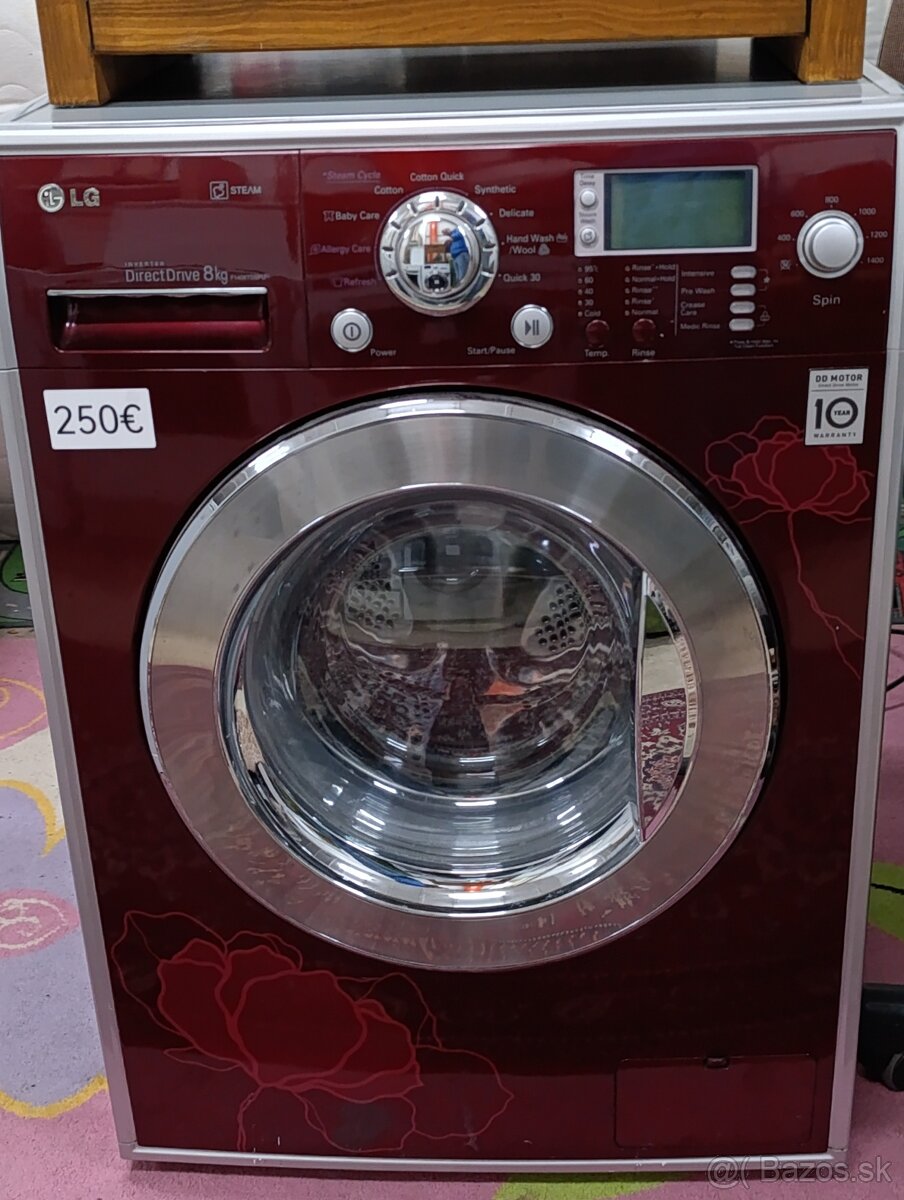 Z predu plnené práčky