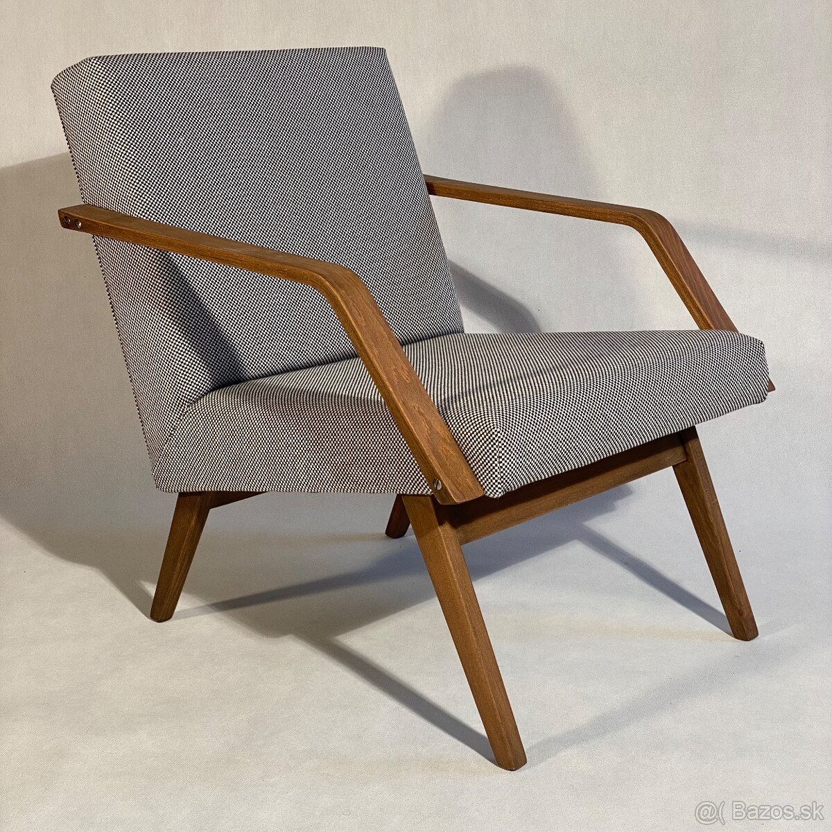 Retro kreslo Mier Topoľčany