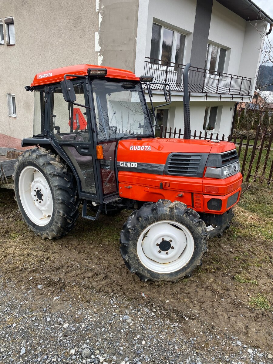 Traktor Kubota GL600 - molotraktor