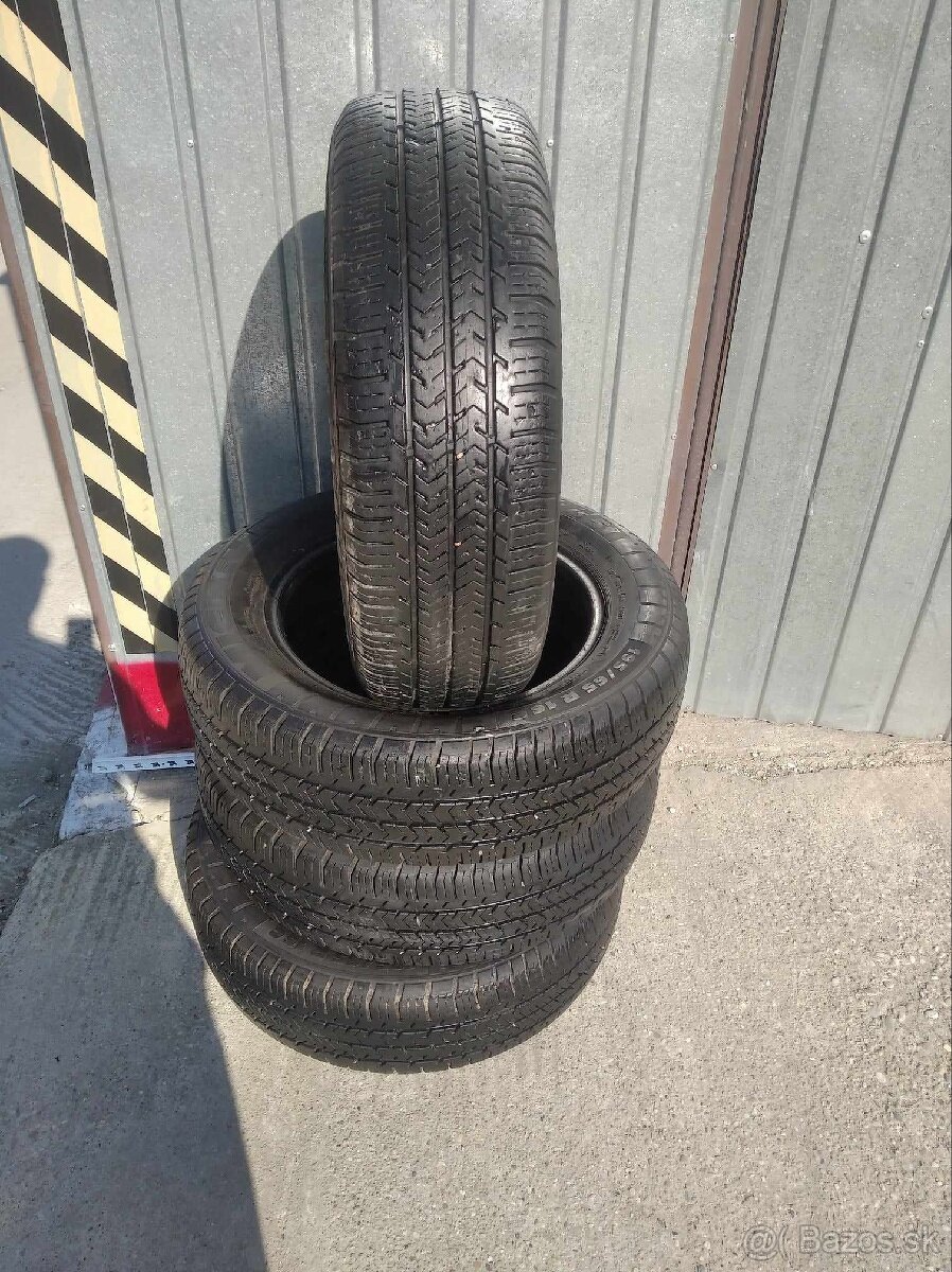 Predám 4ks letné pneu.195/65R16c Michelin dezen 6,7mm