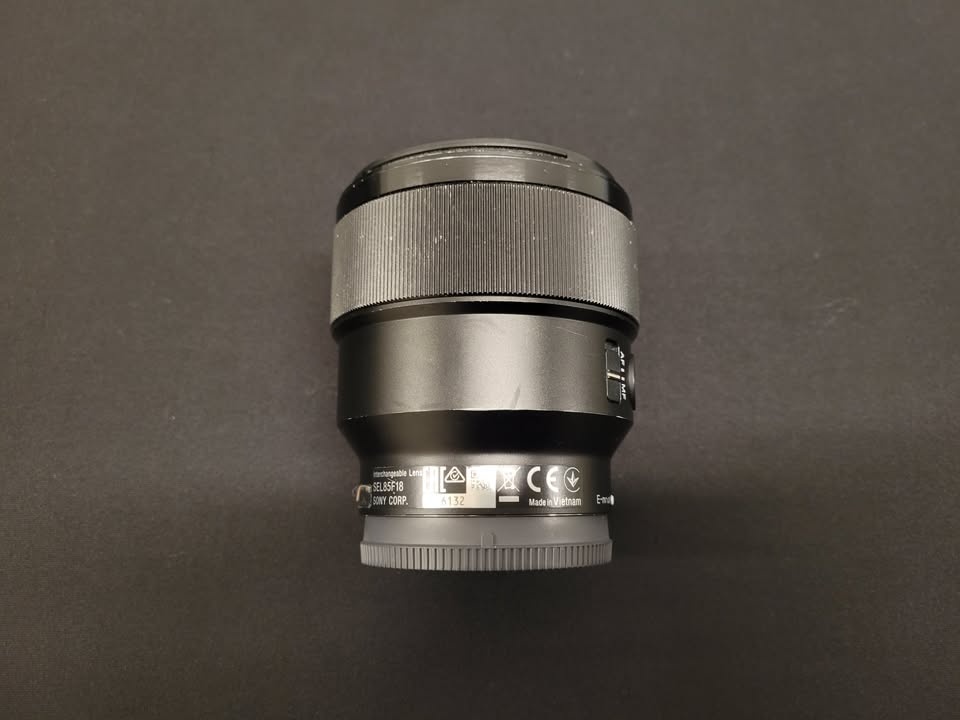 Sony FE 85mm f/1.8
