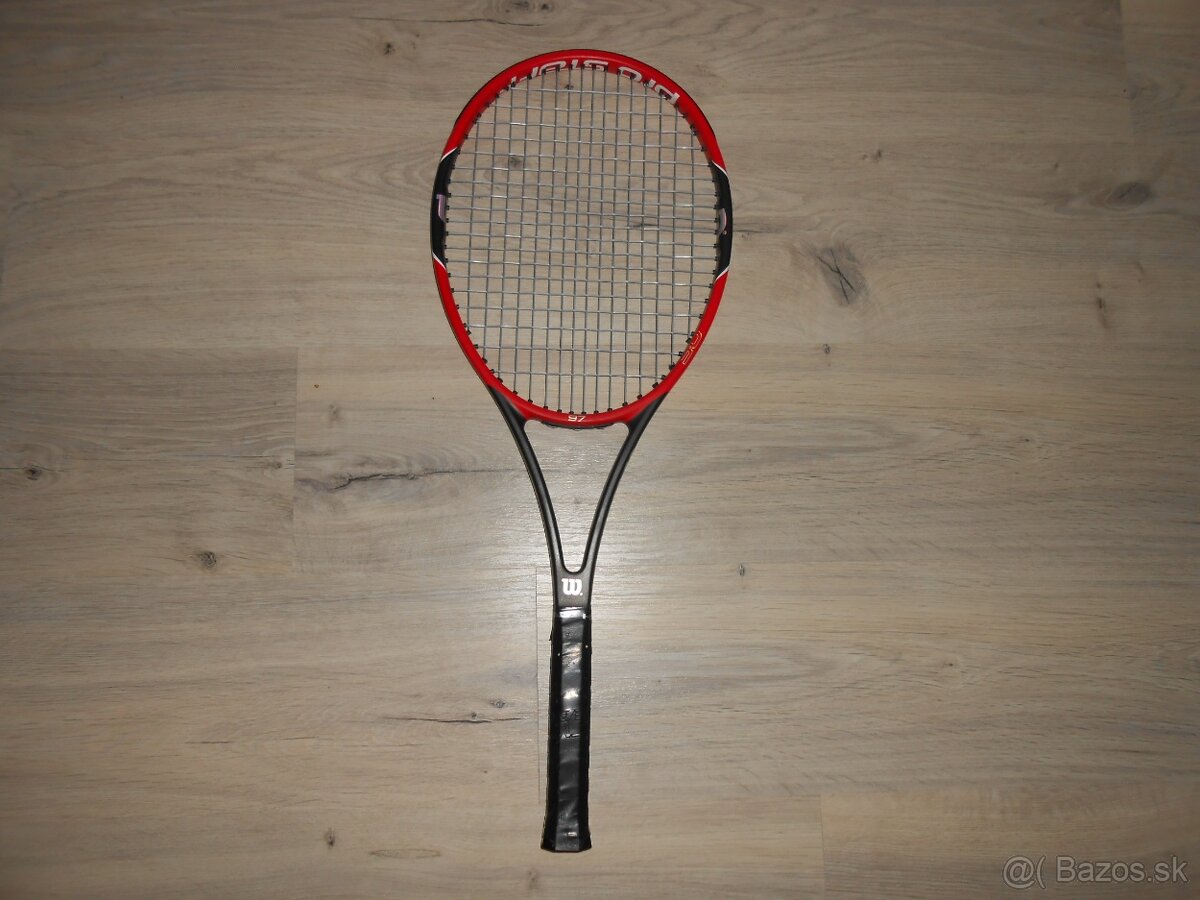 Predam malo pouzivanu tenisovu raketu znacky WILSON PRO STAF