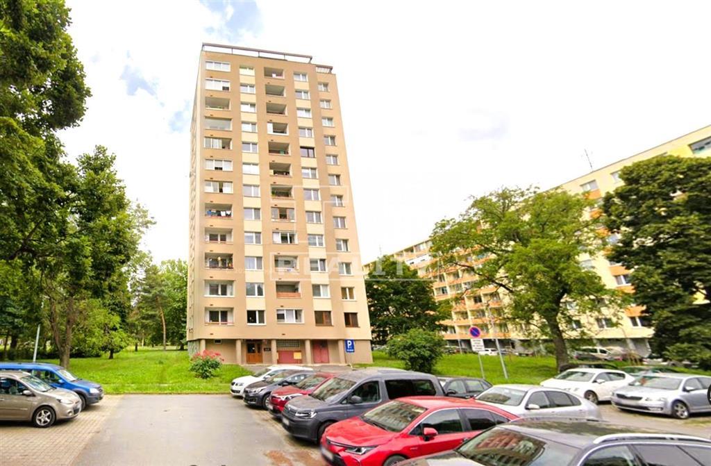 PRIPRAVUJEME Iba u nás Byt 2 izbový s lodžiou, Prešov,...
