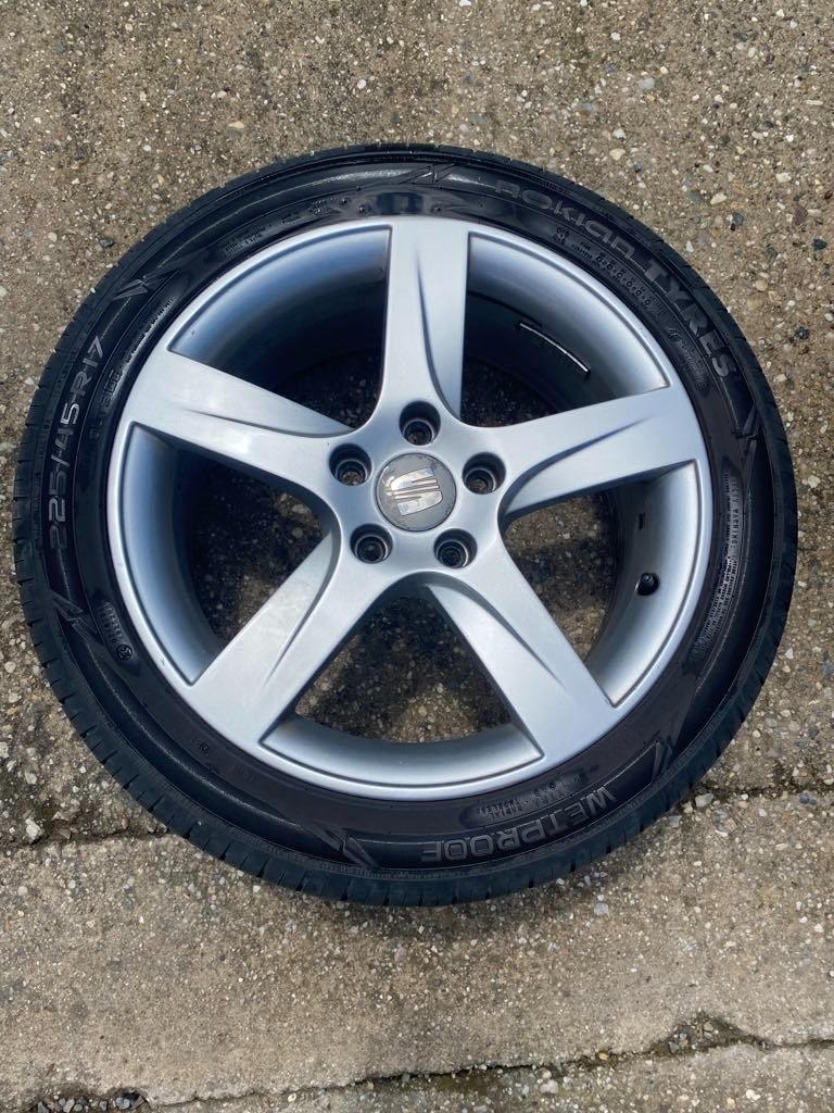 Pneumatiky+ elektróny 225/45 /R17