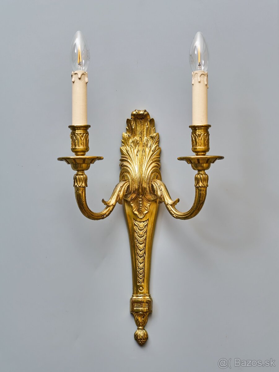 Novoklasicistická nástenná lampa v 42 cm