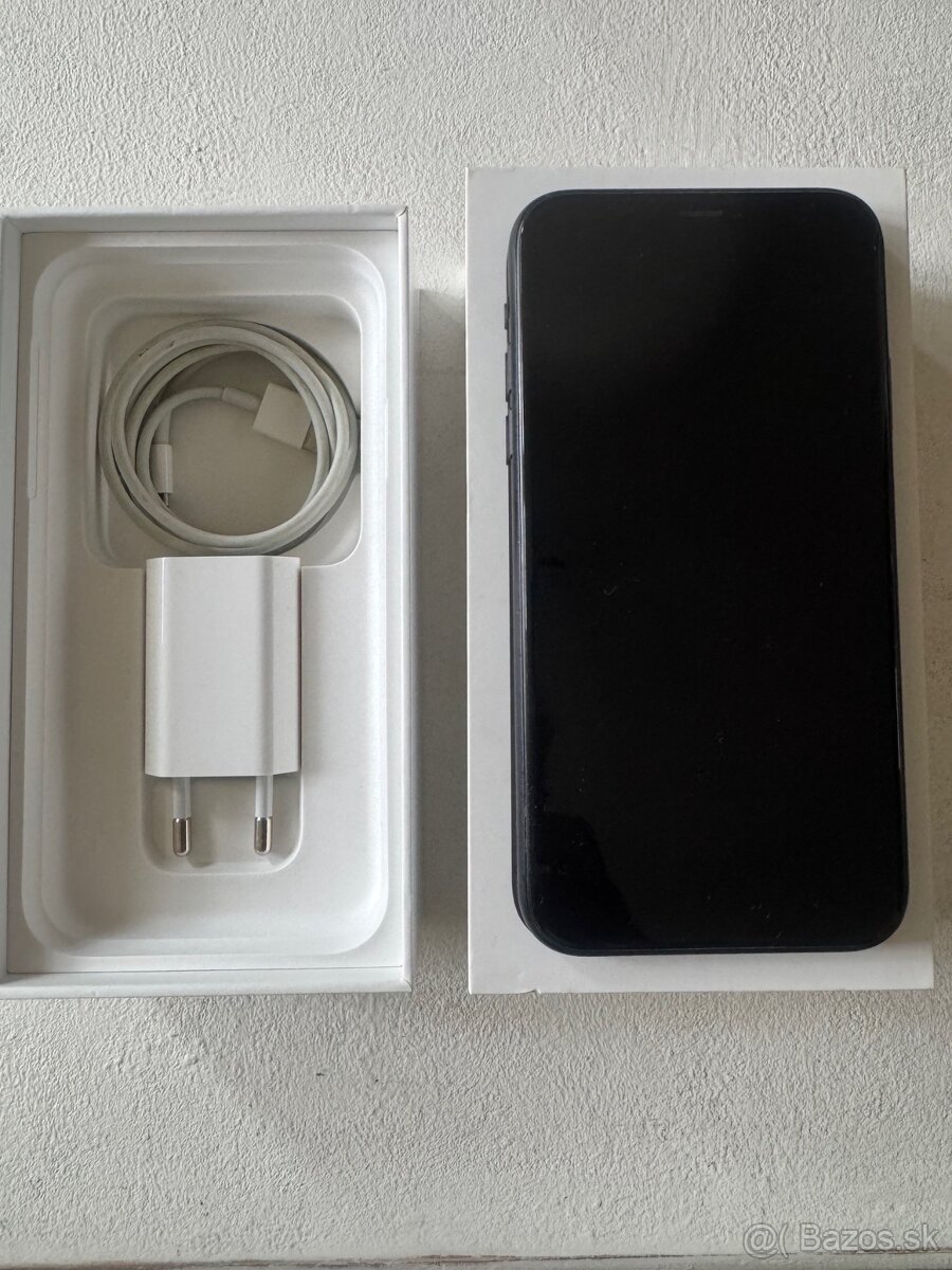 Iphone XR 128gb cierny