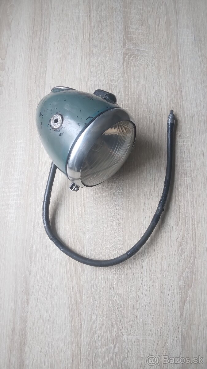 Predám kompletný svetlomet na motocykel ČZ 150C