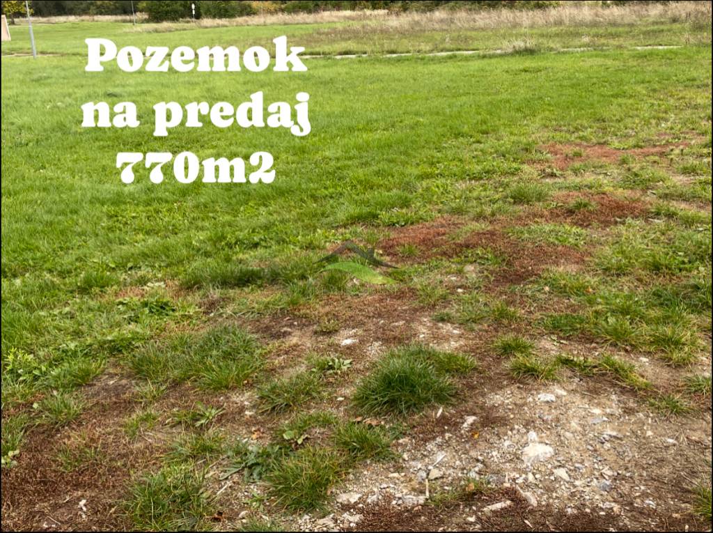 Stavebný pozemok priamo v Michalovciach - všetky IS - 770 m2