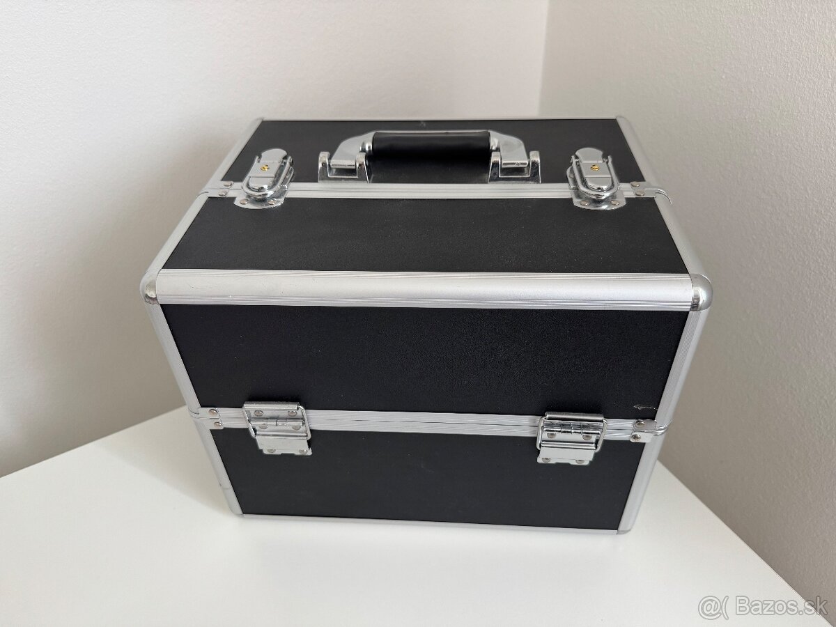 Kozmetický kufrík