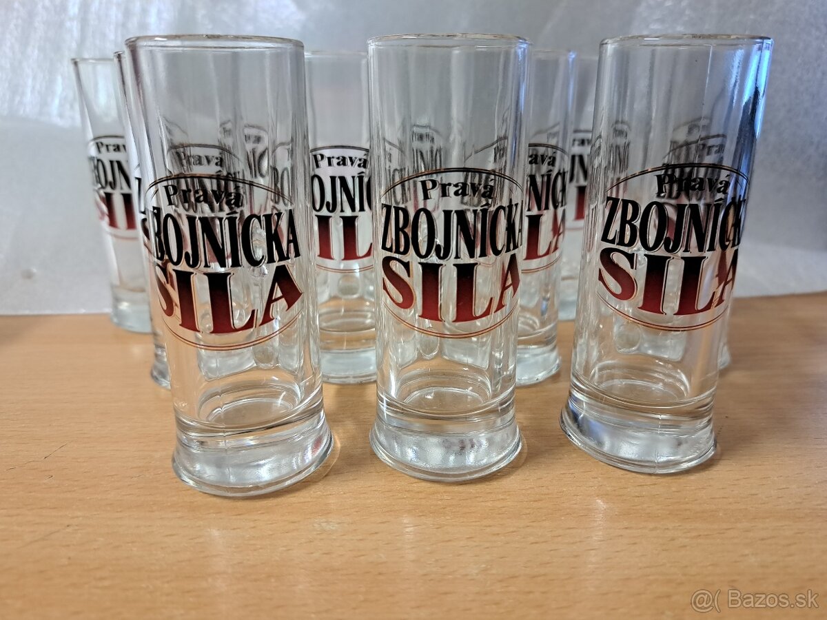 Poháriky na alko.