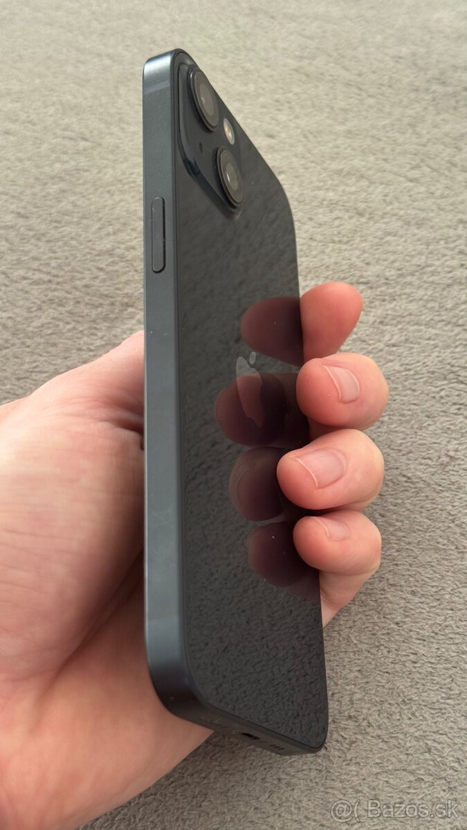 Apple iPhone 13 Midnight