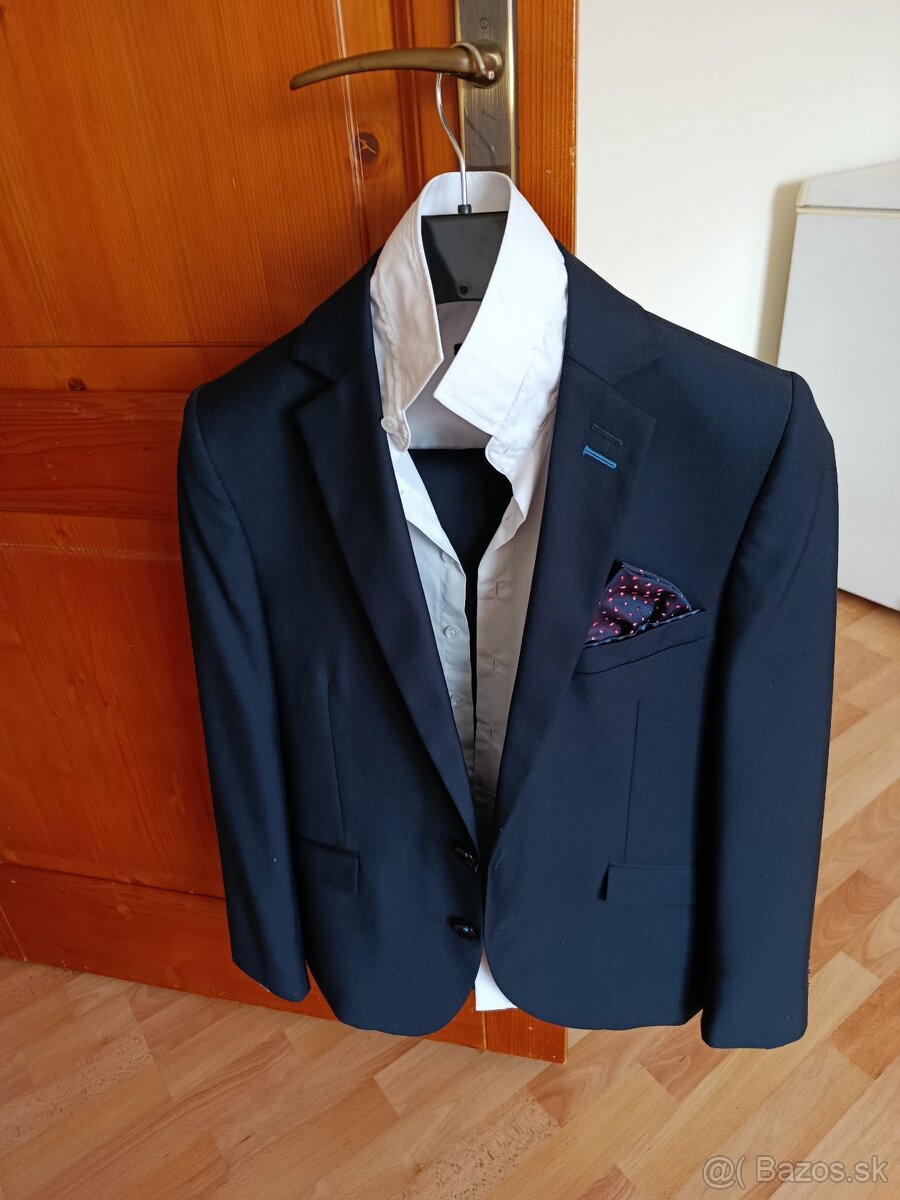 Chlapčenský oblek