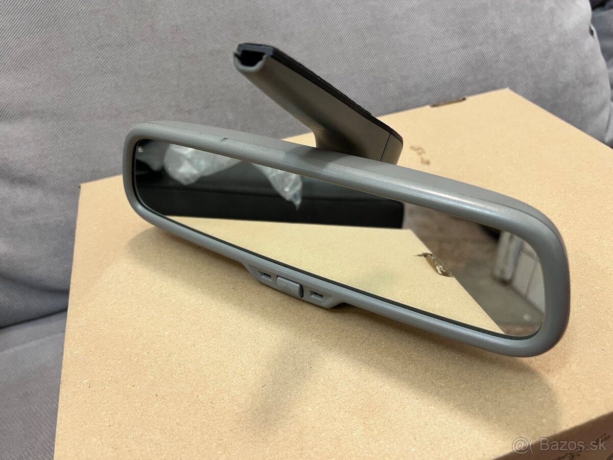 Predám spätné zrkadlo Audi A4 B6 B7