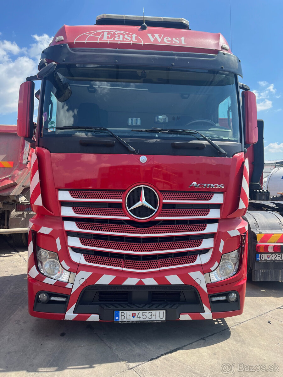 Mercedes-Benz ACTROS MP4 - lowdeck (mega)