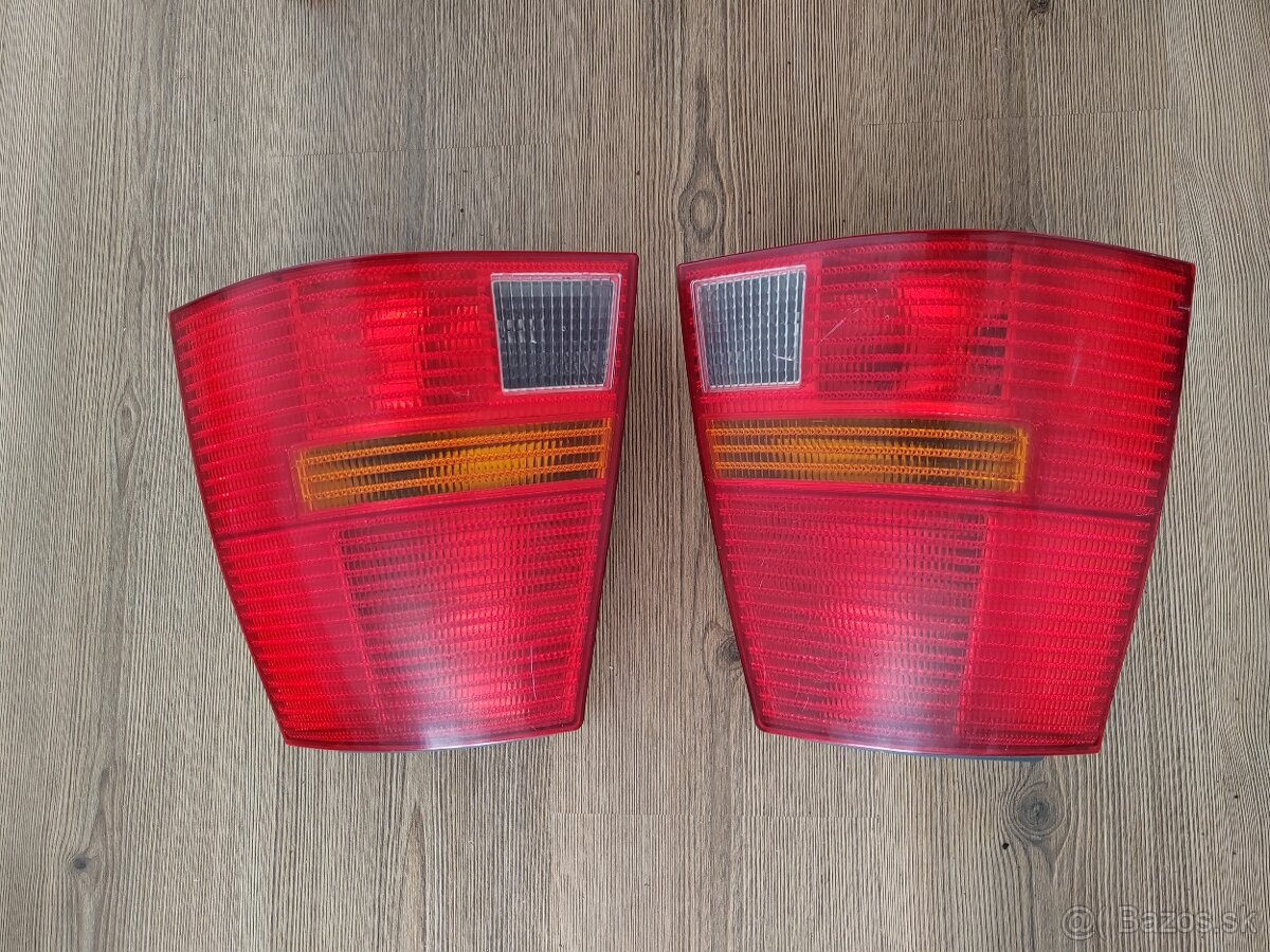 VW Golf 4 zadné svetlá
