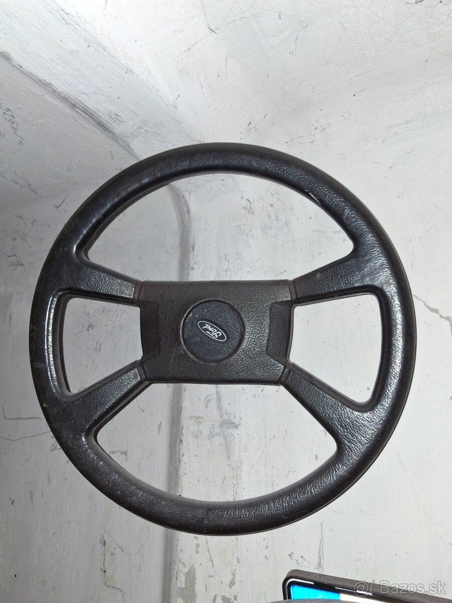 Predám volant a nárazník na ford cortina mk5