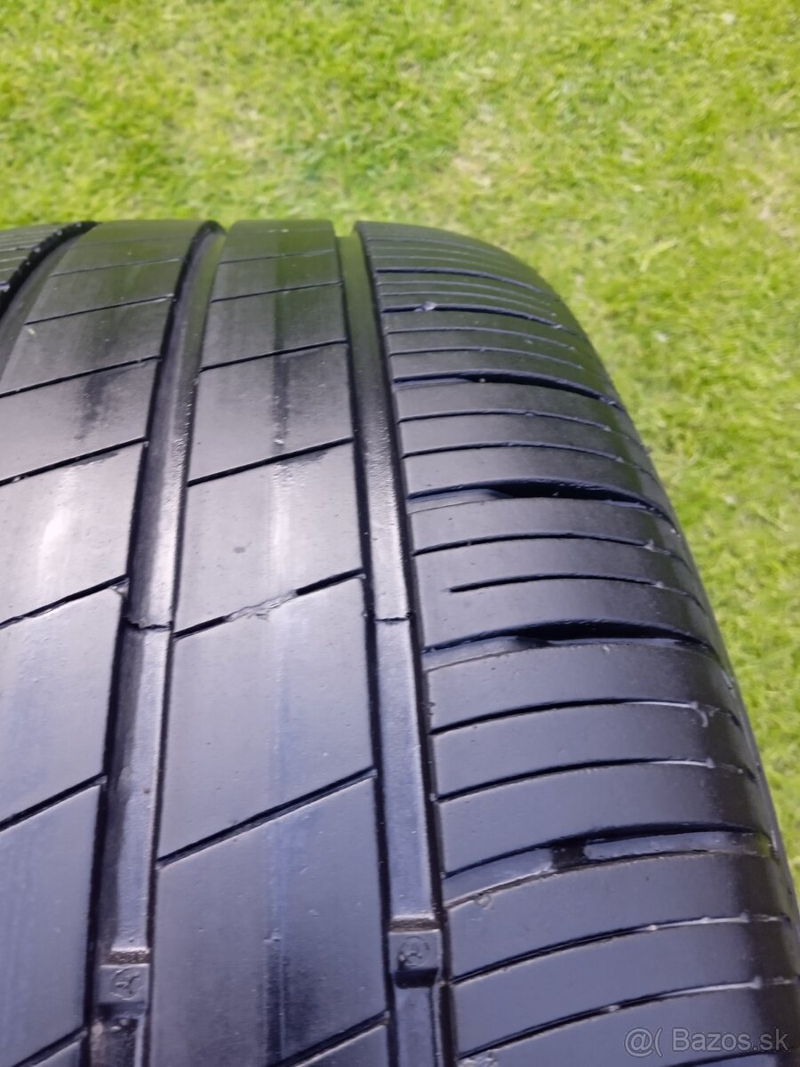 205/55 r16 letné pneu.5,5 mm DOT.3822