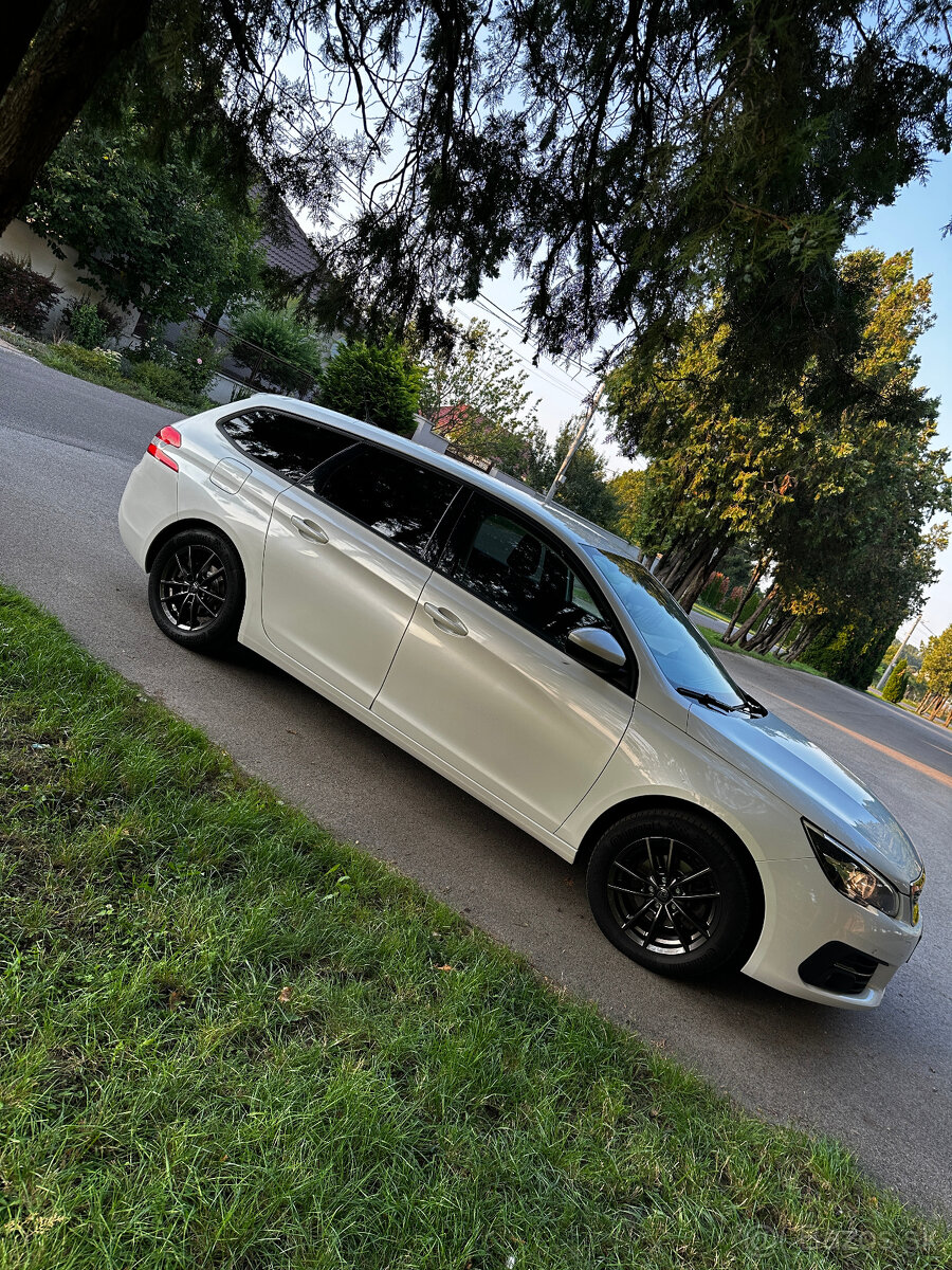 SÚRNE predám PEUGEOT 308 SW facelift 2018