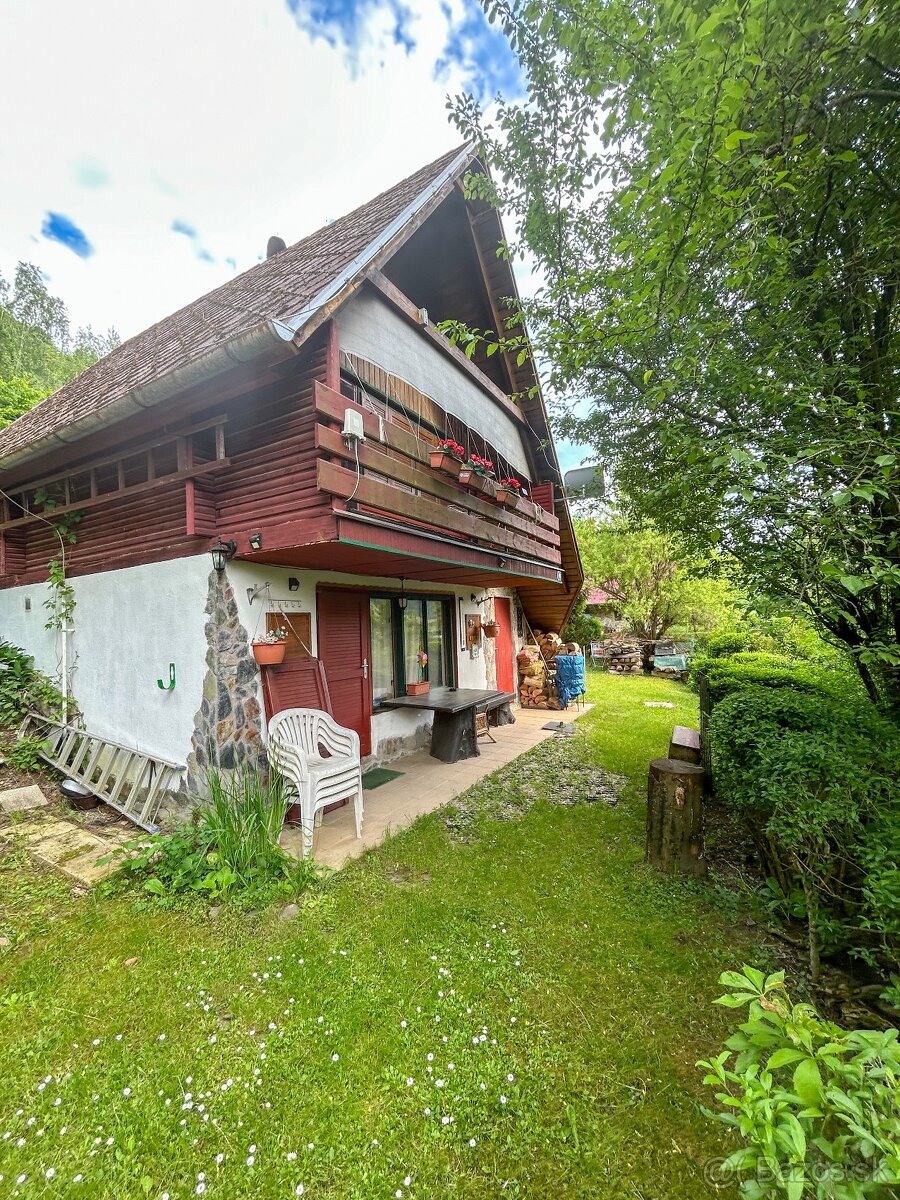 Útulná chata v rekreačnej lokalite Ružiln Zlatník