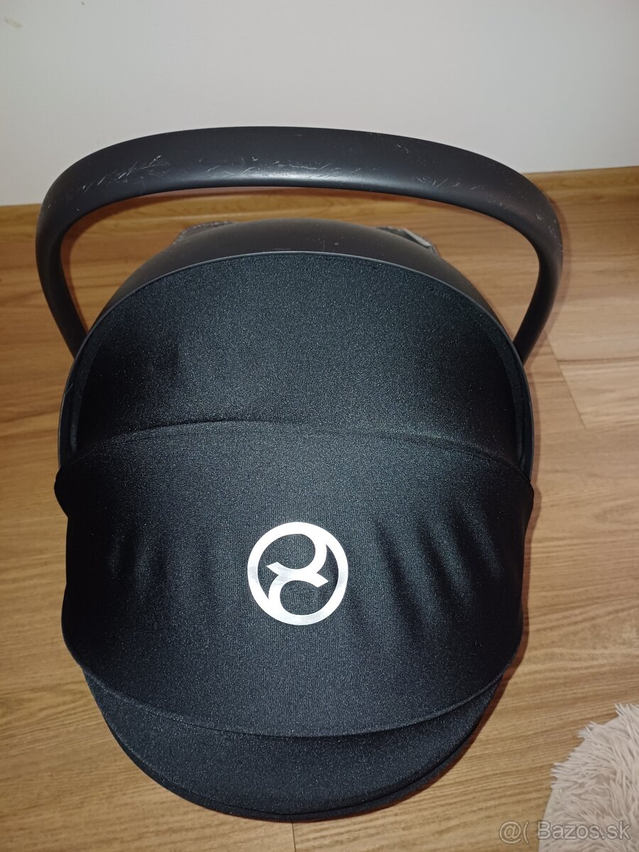 Cybex autosedacka/vajicko