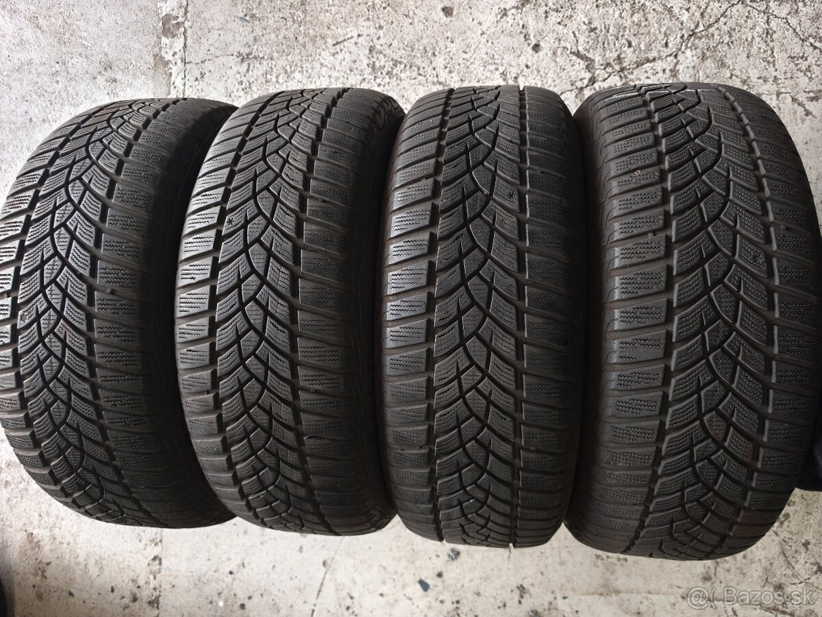 215/60 r16 zimné pneumatiky Good Year