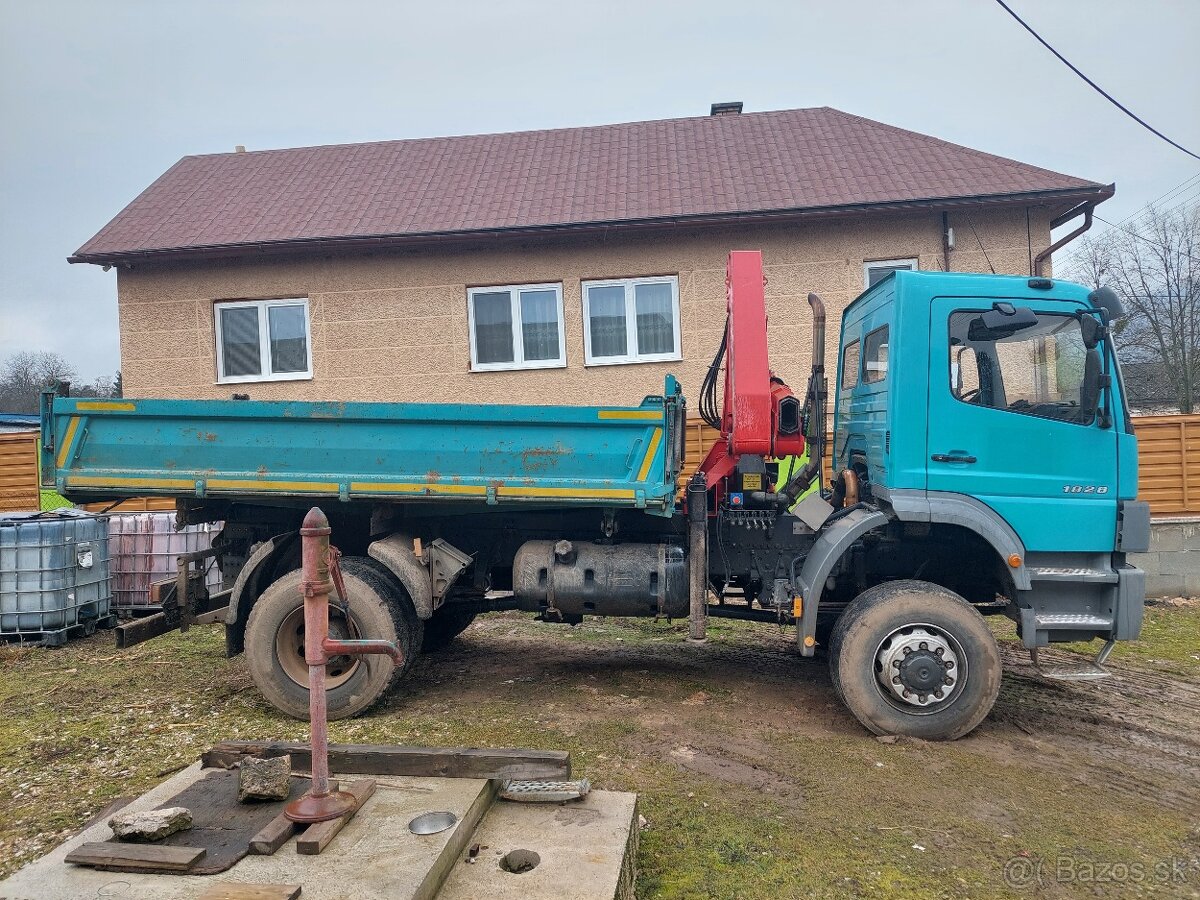 Mercedes Atego 1828 4x4 vyklapač +hyd. ruka, odpočet DPH