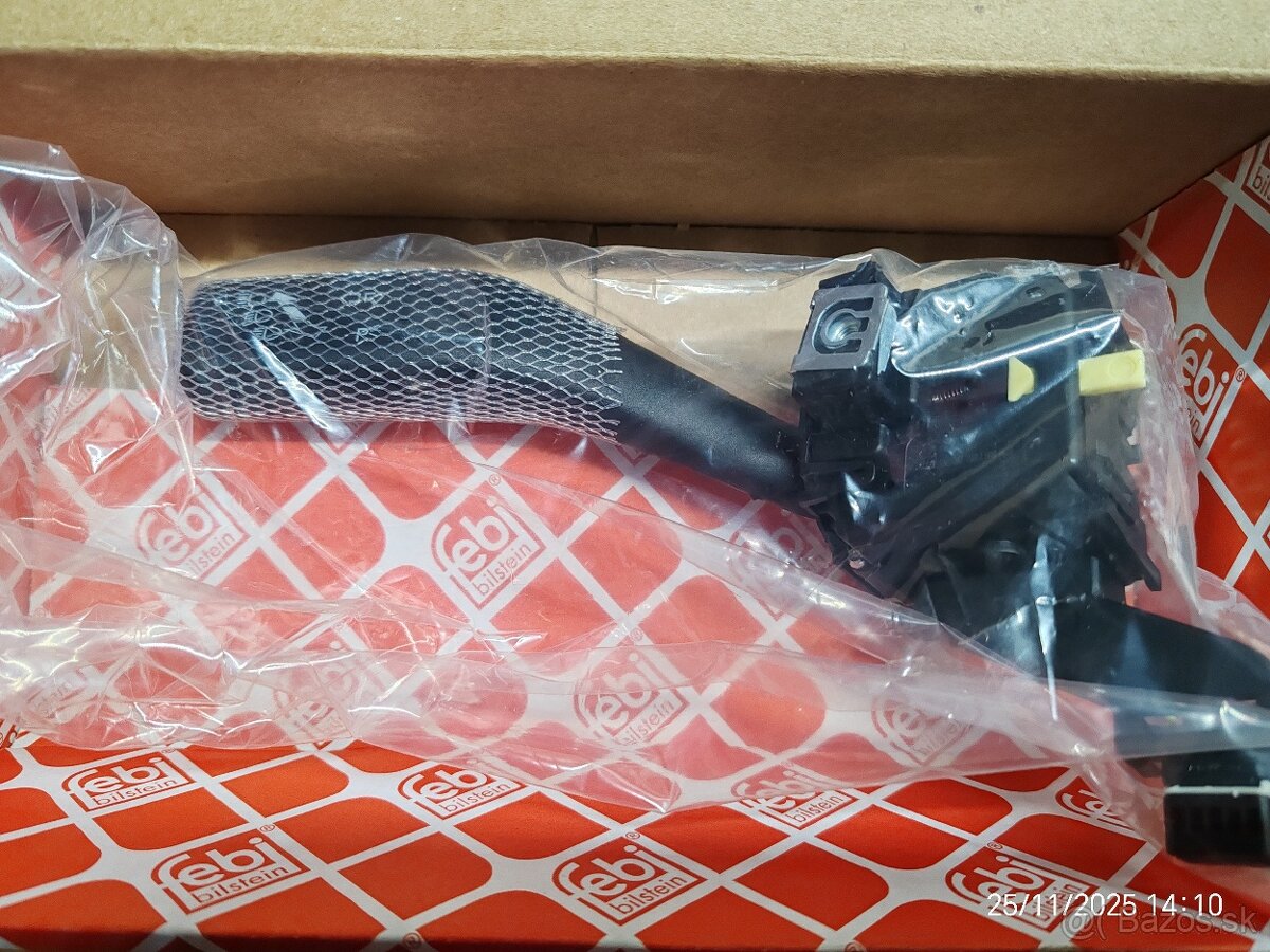 Prepínač smeroviek VW Golf V